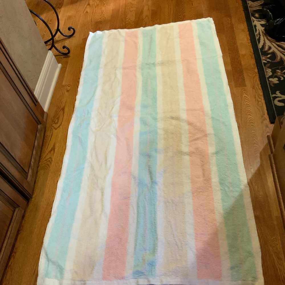 Vintage Palatial Dundee Bath Sheet 33 X 64 Pastel Striped Towel NOS USA